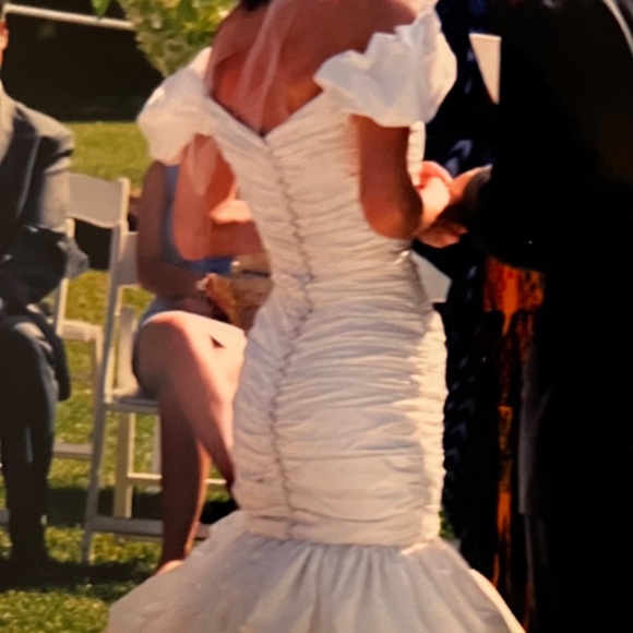 WEDDING DRESS
